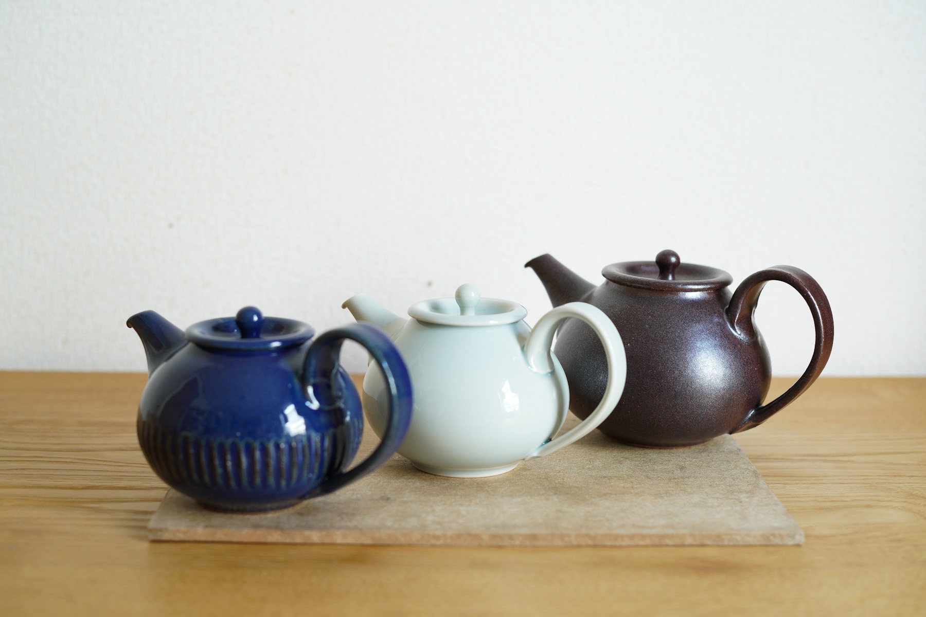 千葉県で制作をされている、萩原千春さんの作品が入荷しています。