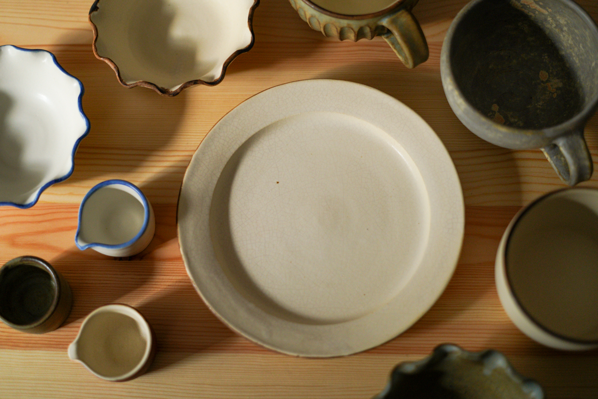 埼玉県で作陶されている、町田裕也さんの作品が入荷しています。