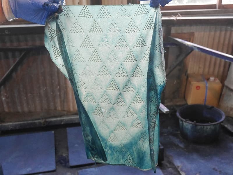 出してすぐは…