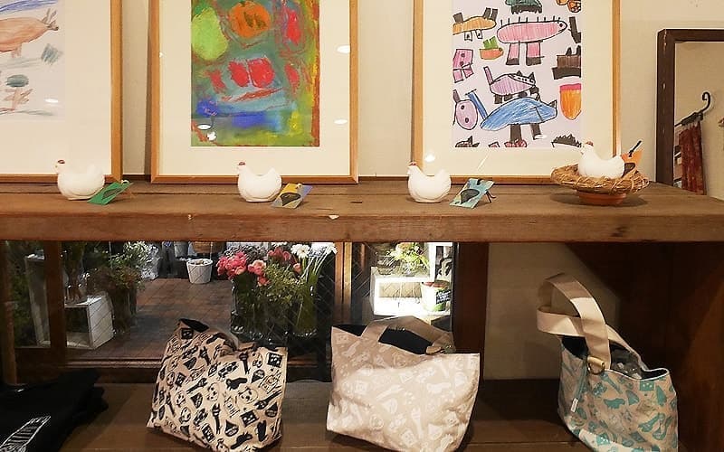 色々な原画とトートバッグ