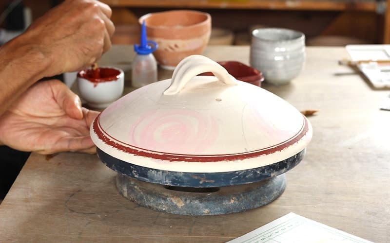 回しながら線を入れていきます