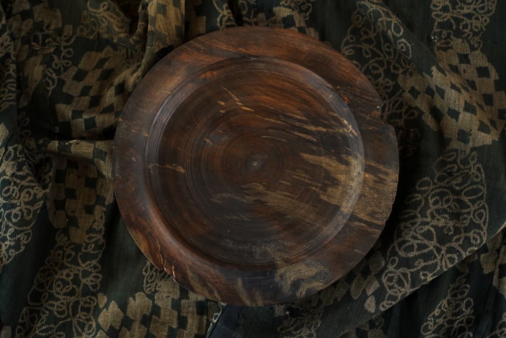 コウノストモヤさんのリム皿