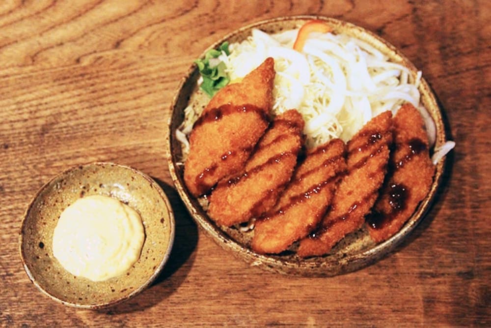 馬渡新平さんの平皿と豆皿